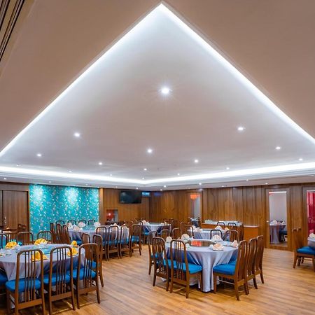 Crystal Crown Hotel Петалінг-Джая Екстер'єр фото