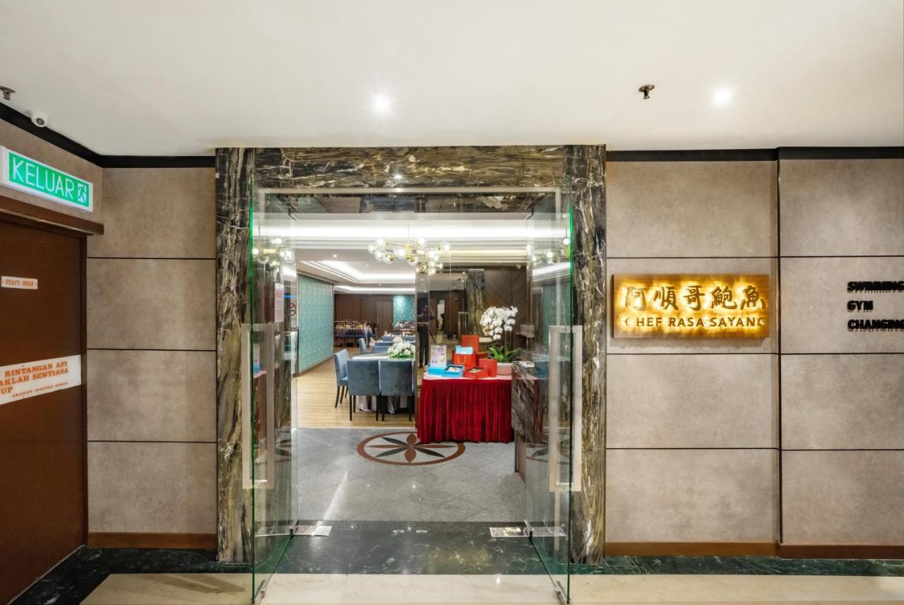 Crystal Crown Hotel Петалінг-Джая Екстер'єр фото